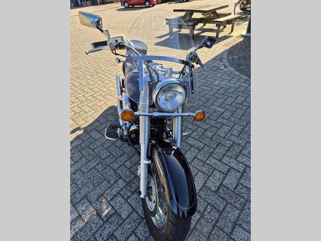 yamaha - xvs-650-dragstar