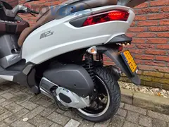Piaggio MP3 300 ABS 2014 occasion – foto 6 van 8