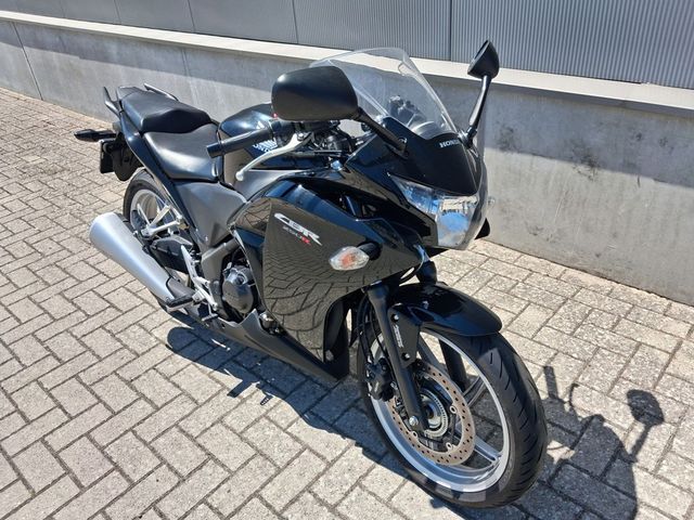 honda - cbr-250-r