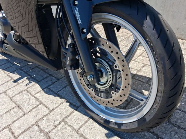 honda - cbr-250-r