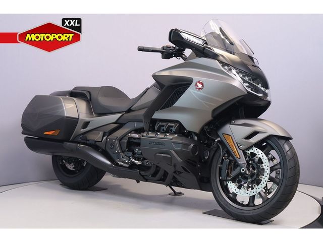 honda - gl-1800-goldwing-bagger-dct