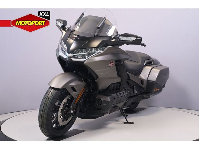 honda - gl-1800-goldwing-bagger-dct