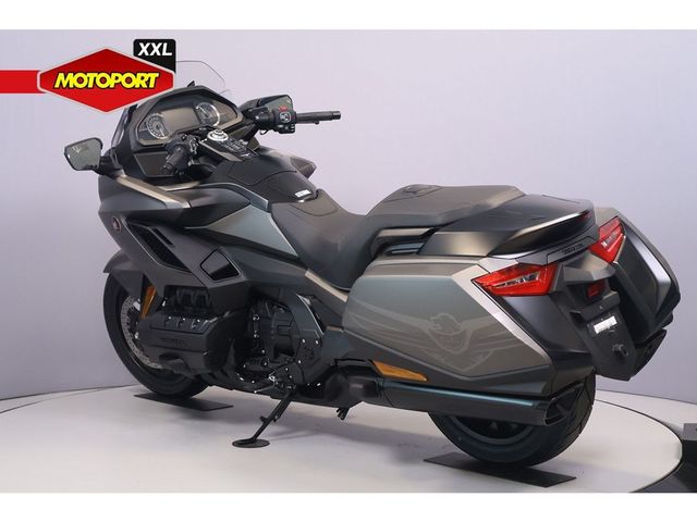 honda - gl-1800-goldwing-bagger-dct