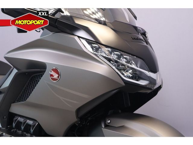 honda - gl-1800-goldwing-bagger-dct