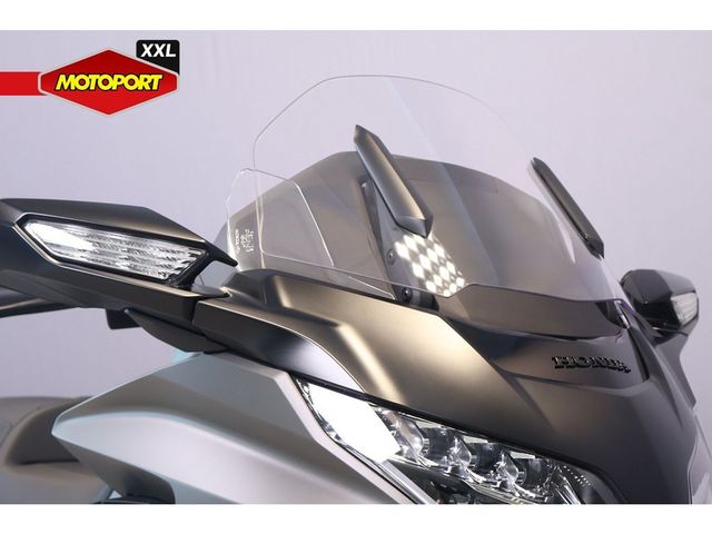 honda - gl-1800-goldwing-bagger-dct