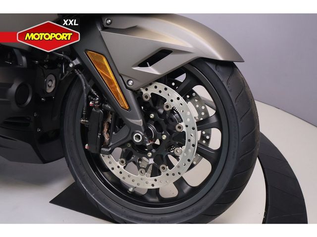 honda - gl-1800-goldwing-bagger-dct