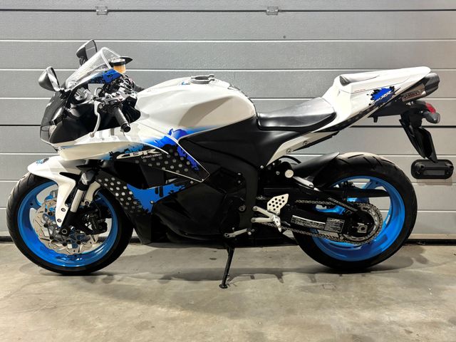 honda - cbr-600-rr