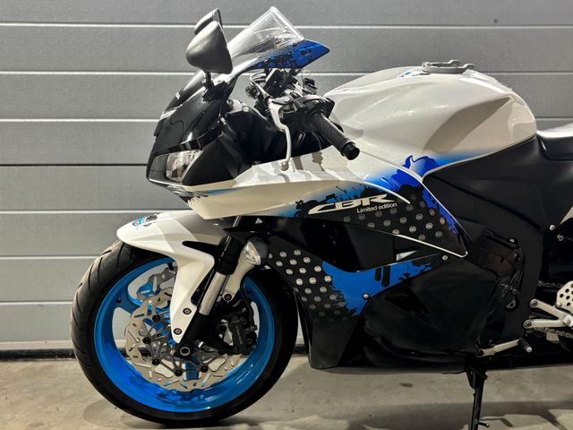 honda - cbr-600-rr