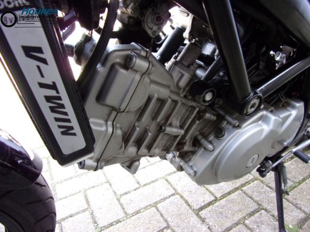 hyosung - gt-650i-naked