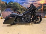 HARLEY-DAVIDSON STREET GLIDE SPECIAL FLHXS
