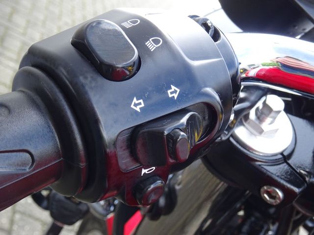 triumph - thruxton-900