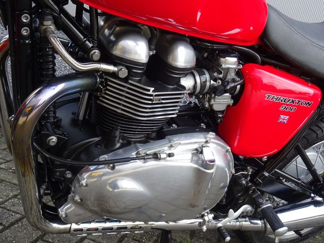 triumph - thruxton-900