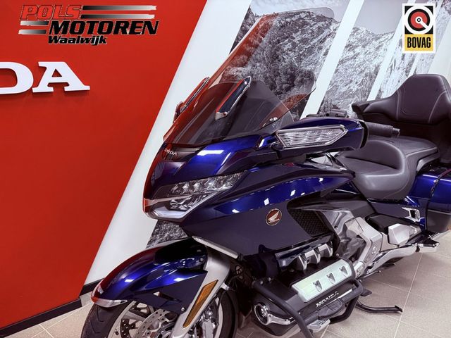 honda - gl-1800-goldwing-tour-dct