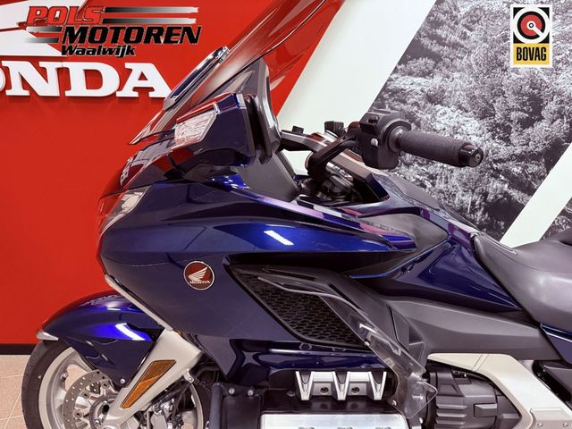 honda - gl-1800-goldwing-tour-dct