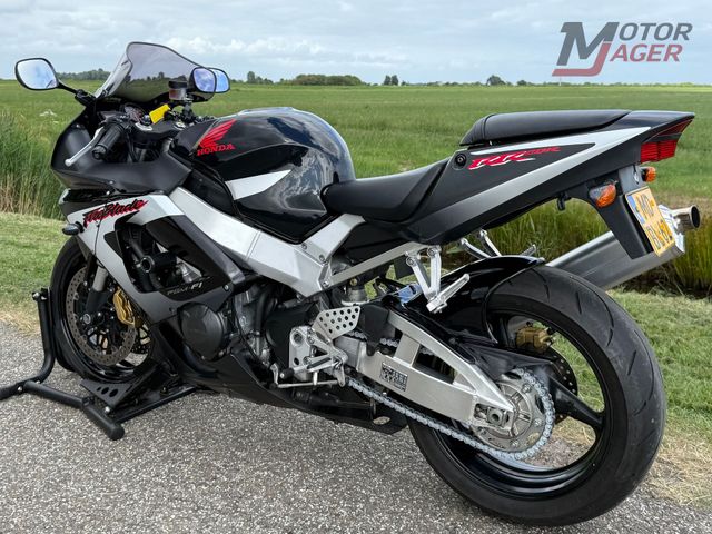 honda - cbr-900-rr-fireblade