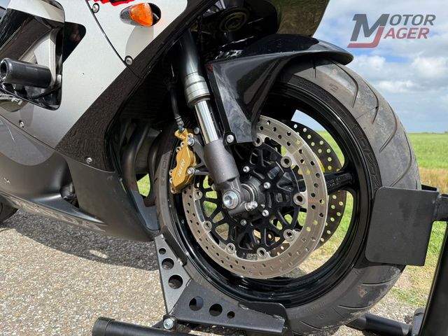 honda - cbr-900-rr-fireblade