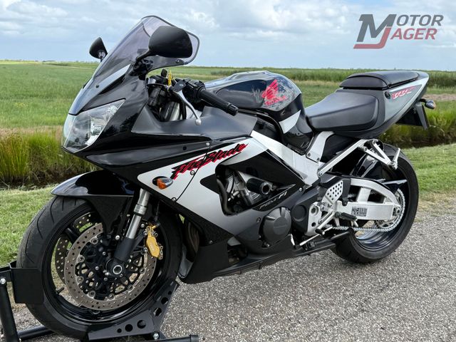 honda - cbr-900-rr-fireblade