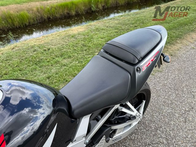 honda - cbr-900-rr-fireblade