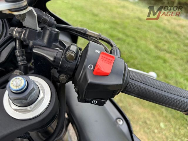 honda - cbr-900-rr-fireblade