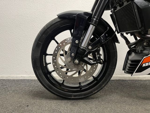 ktm - 125-duke