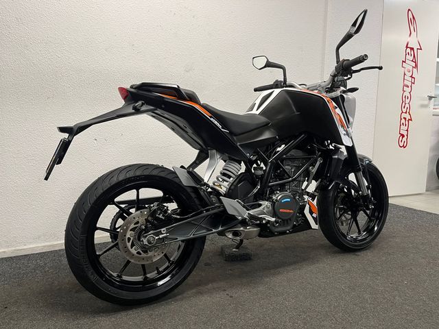 ktm - 125-duke