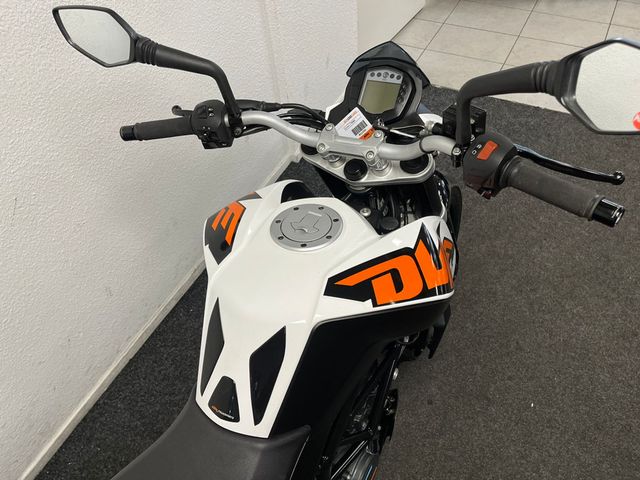 ktm - 125-duke