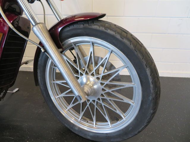 suzuki - vs-700-intruder