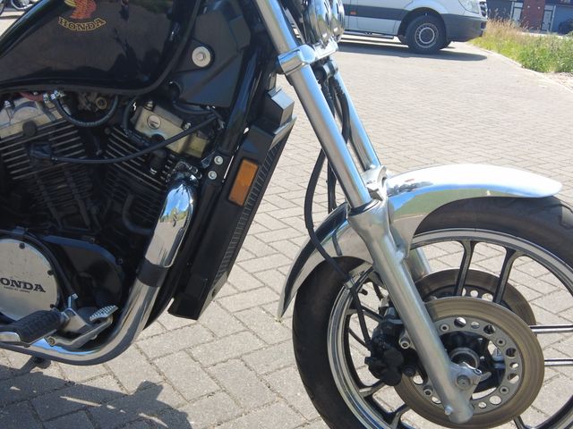 honda - vt-700-c-shadow