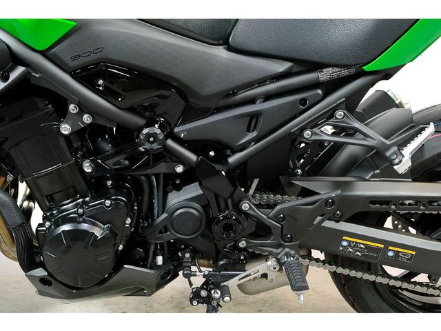 kawasaki - z900