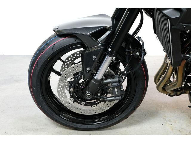 kawasaki - z900