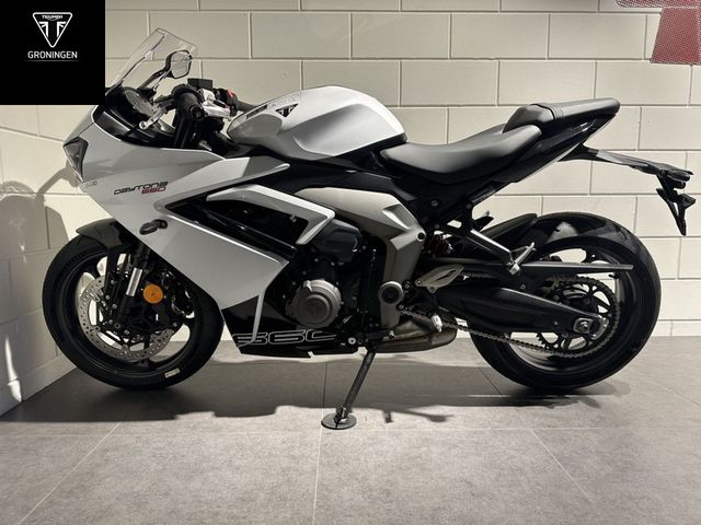 triumph - daytona-660