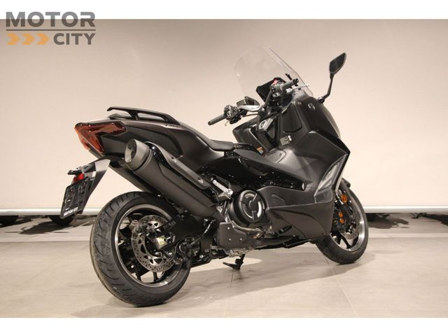 yamaha - tmax-tech-max-560