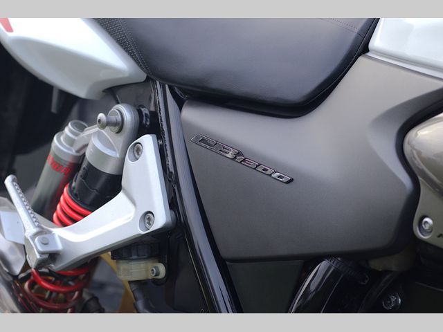 honda - cb-1300-s-abs