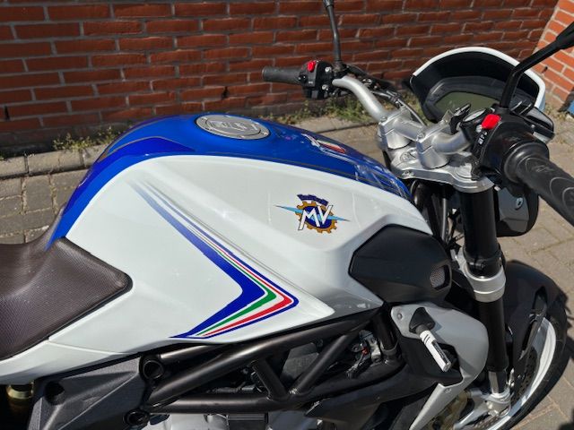 mv-agusta - brutale-800