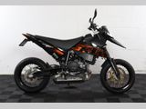 KTM 690 SUPERMOTO