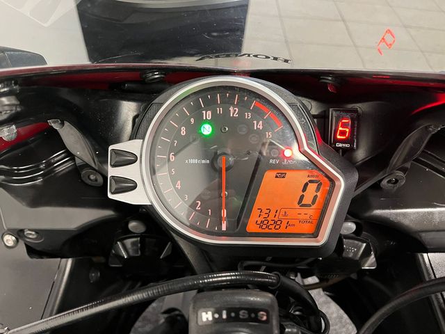 honda - cbr-1000-rr-fireblade