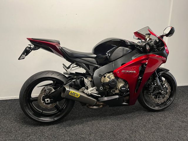 honda - cbr-1000-rr-fireblade