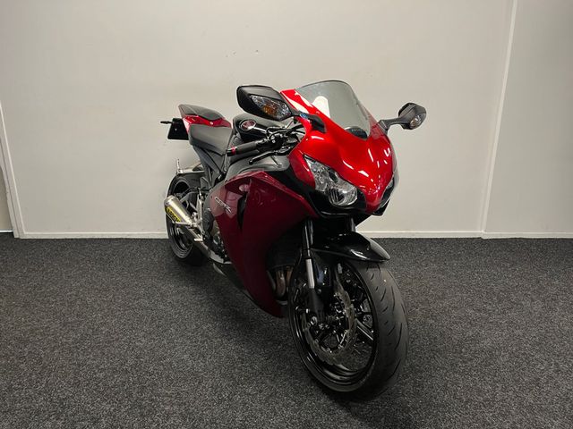 honda - cbr-1000-rr-fireblade
