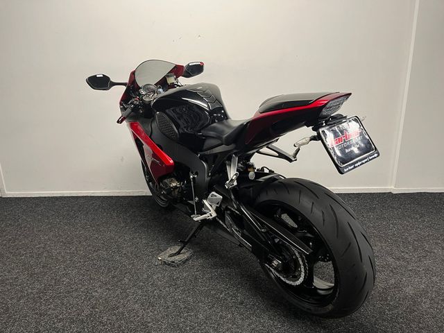 honda - cbr-1000-rr-fireblade