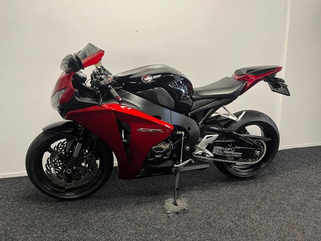 honda - cbr-1000-rr-fireblade