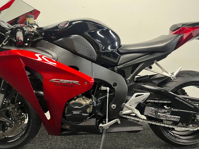 honda - cbr-1000-rr-fireblade