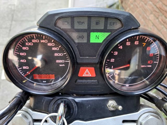 moto-guzzi - 750-breva-ie
