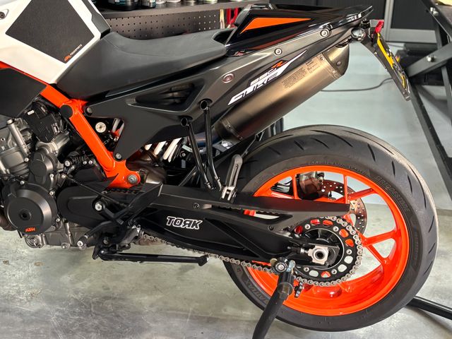 ktm - 890-duke-r