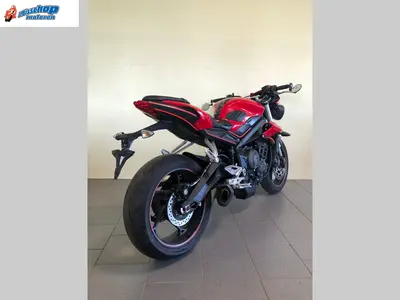 TRIUMPH STREET TRIPLE S A2 – foto 2