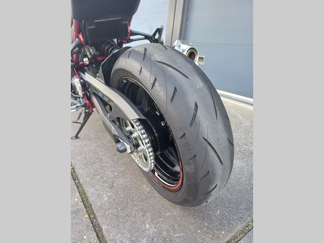 kawasaki - z900