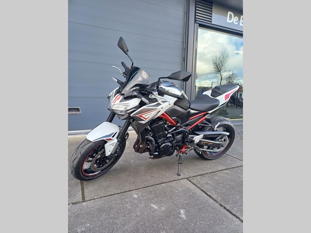 kawasaki - z900