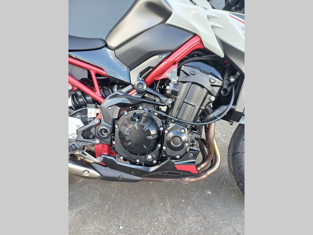 kawasaki - z900