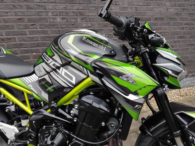 kawasaki - z900