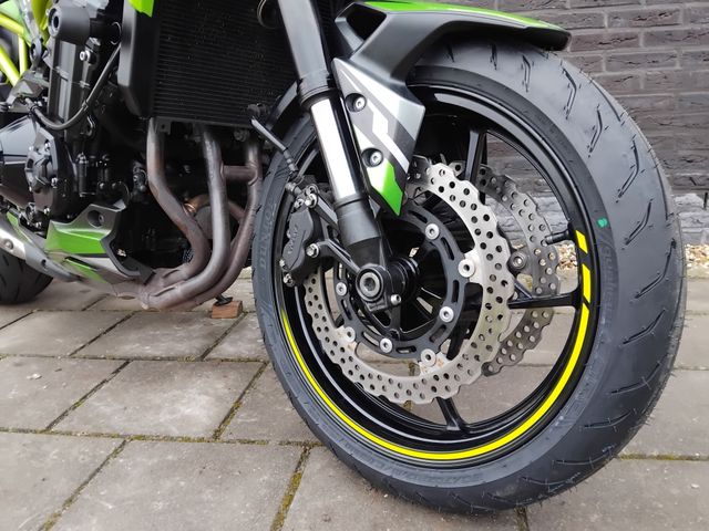 kawasaki - z900