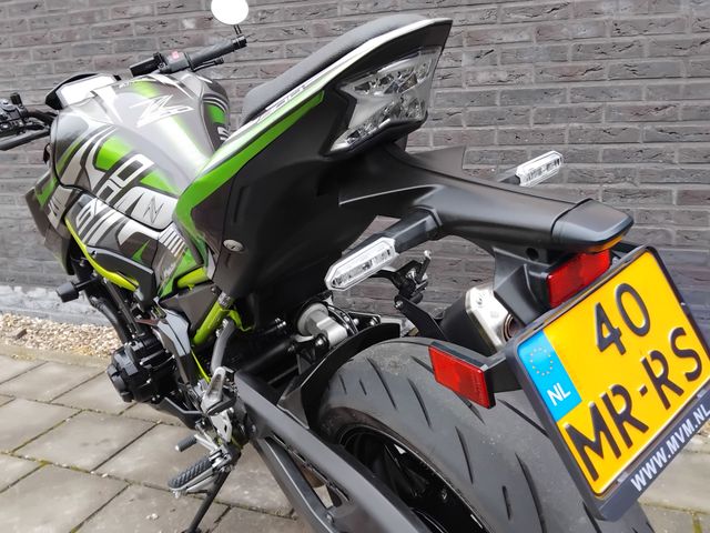kawasaki - z900
